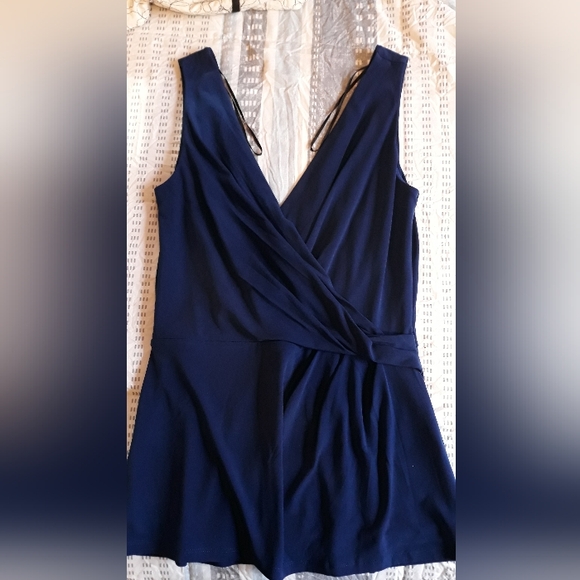 H&M Top - Picture 1 of 5